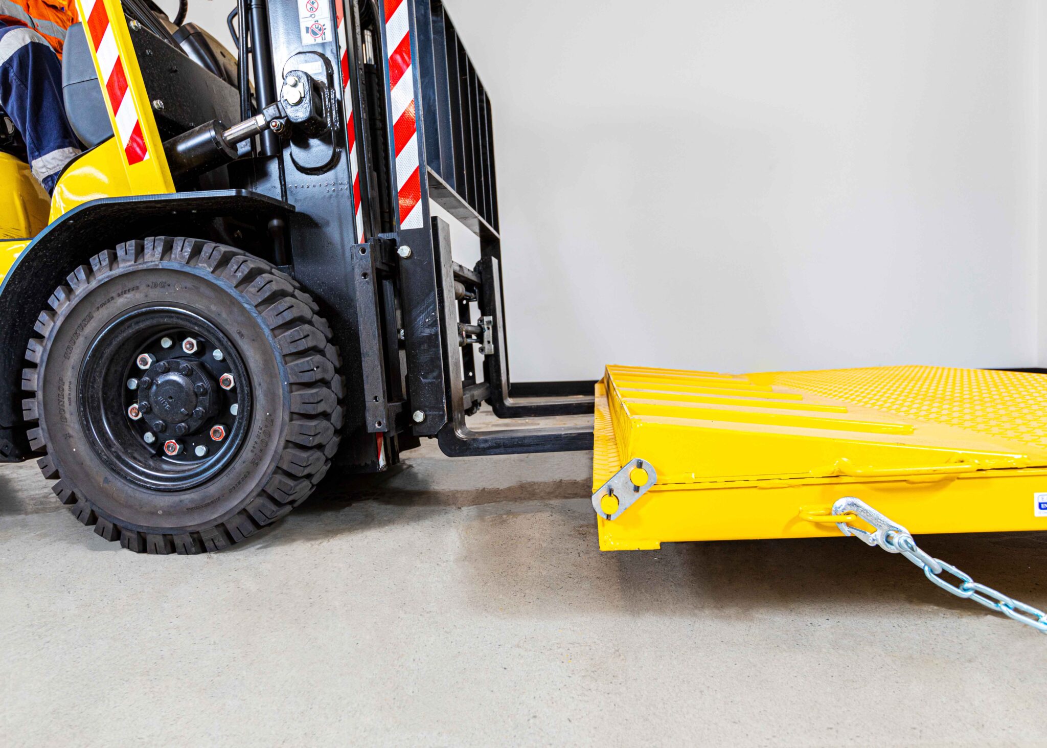 Crn8 Container Ramp Container Ramp 8 Tonne WLL – Adaptalift Store